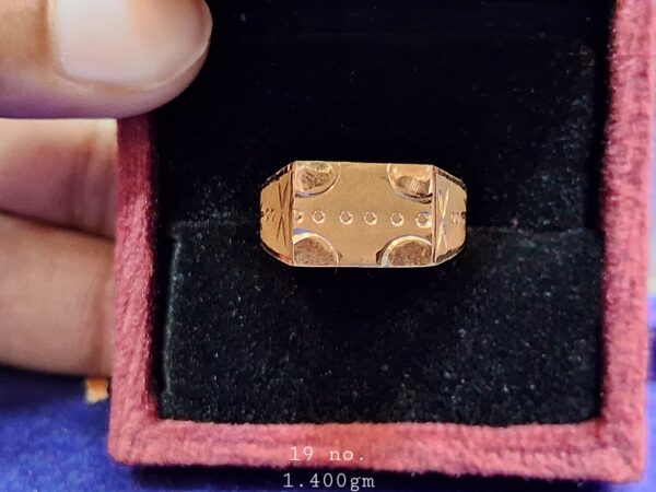 Corner InsideOut Rounded Gold Ring